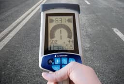 Aquatracer 300 – Underground Cable and Pipe Detector 2